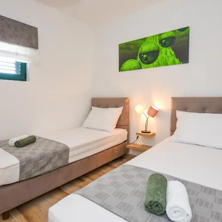 Apartmani Plazibat Mandre Exteriör bild