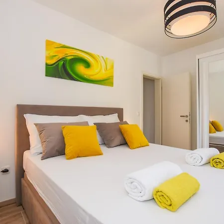 Apartmani Plazibat Mandre Exteriör bild