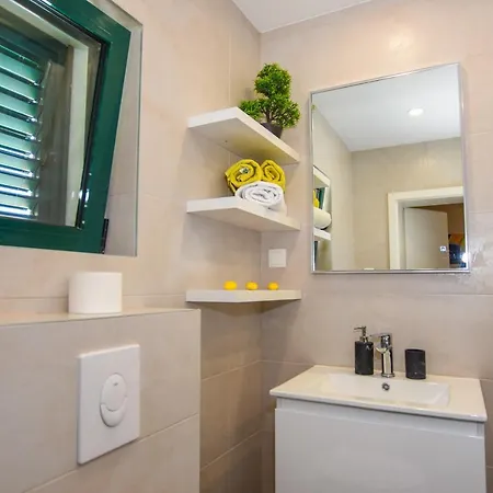 Apartmani Plazibat Mandre Exteriör bild