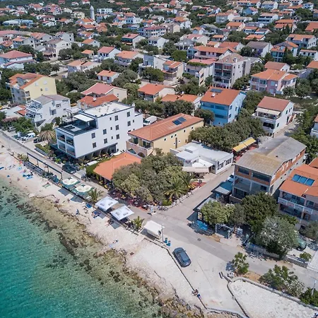 Apartmani Plazibat Mandre Exteriör bild