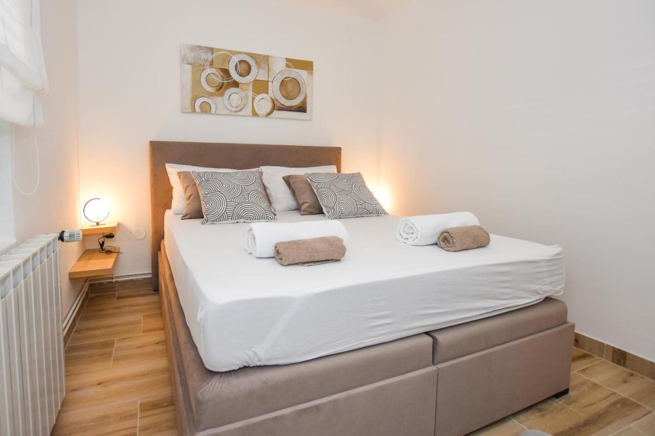 Apartament Plazibat Mandre