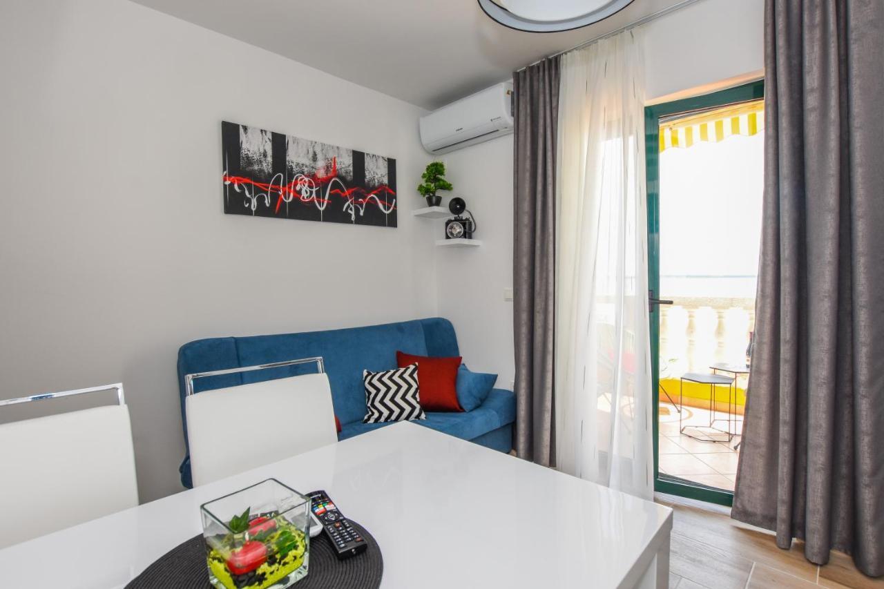 Apartament Plazibat *
